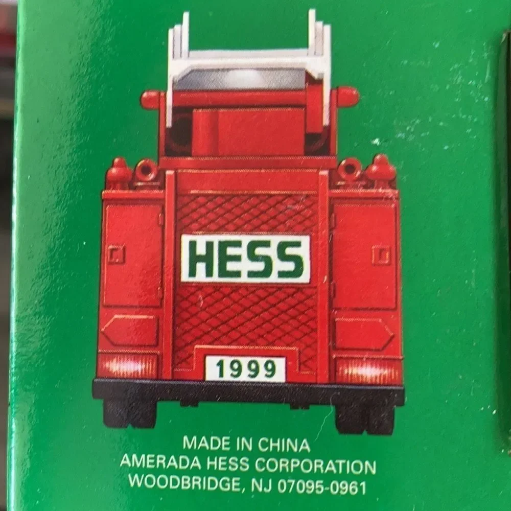 1999 Hess Fire Truck NIB